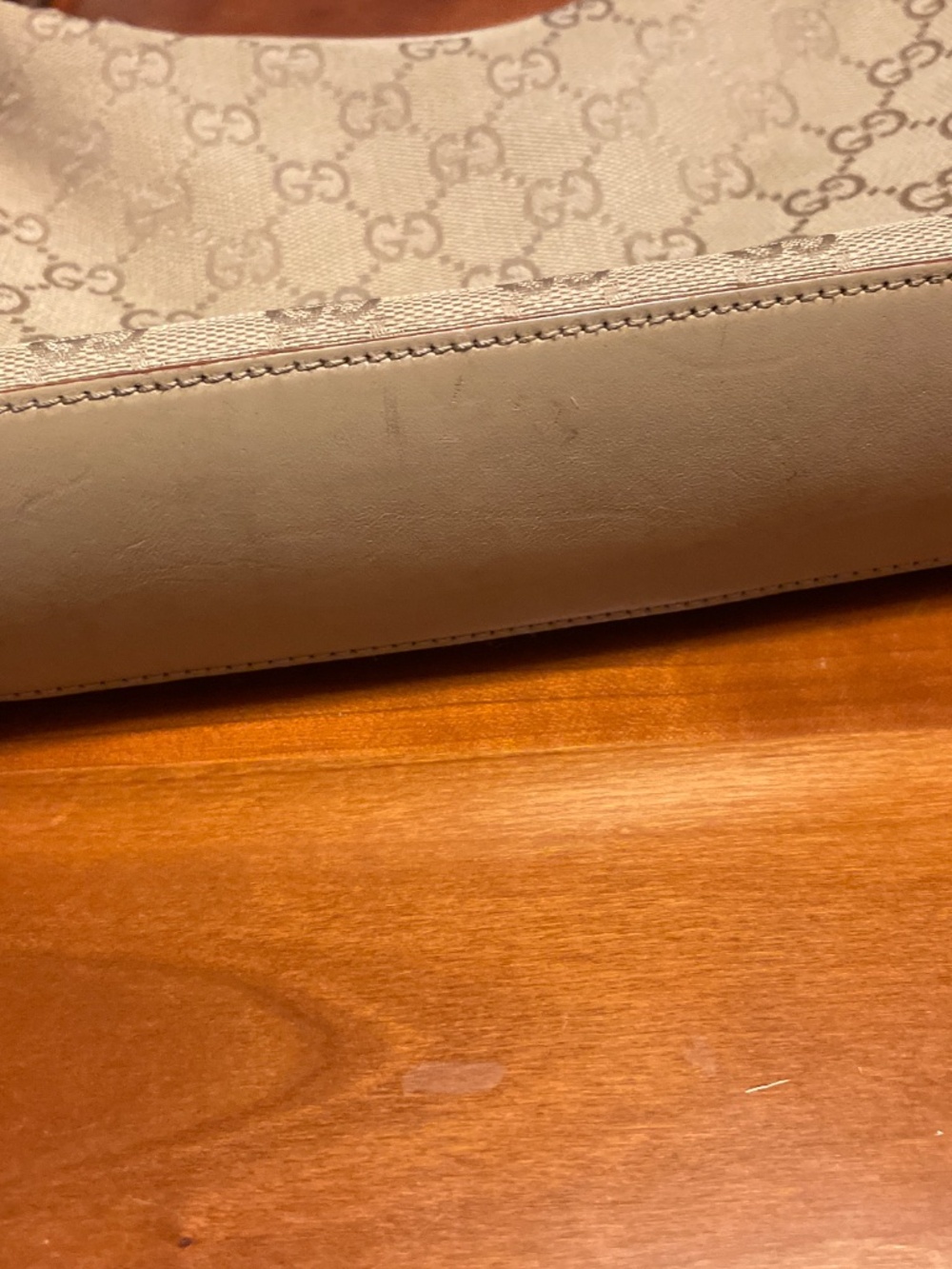 Gucci Shoulder Bag - Picture 4 of 15